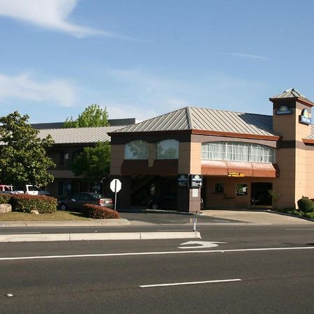 Days Inn By Wyndham Rocklin/Sacramento Екстериор снимка