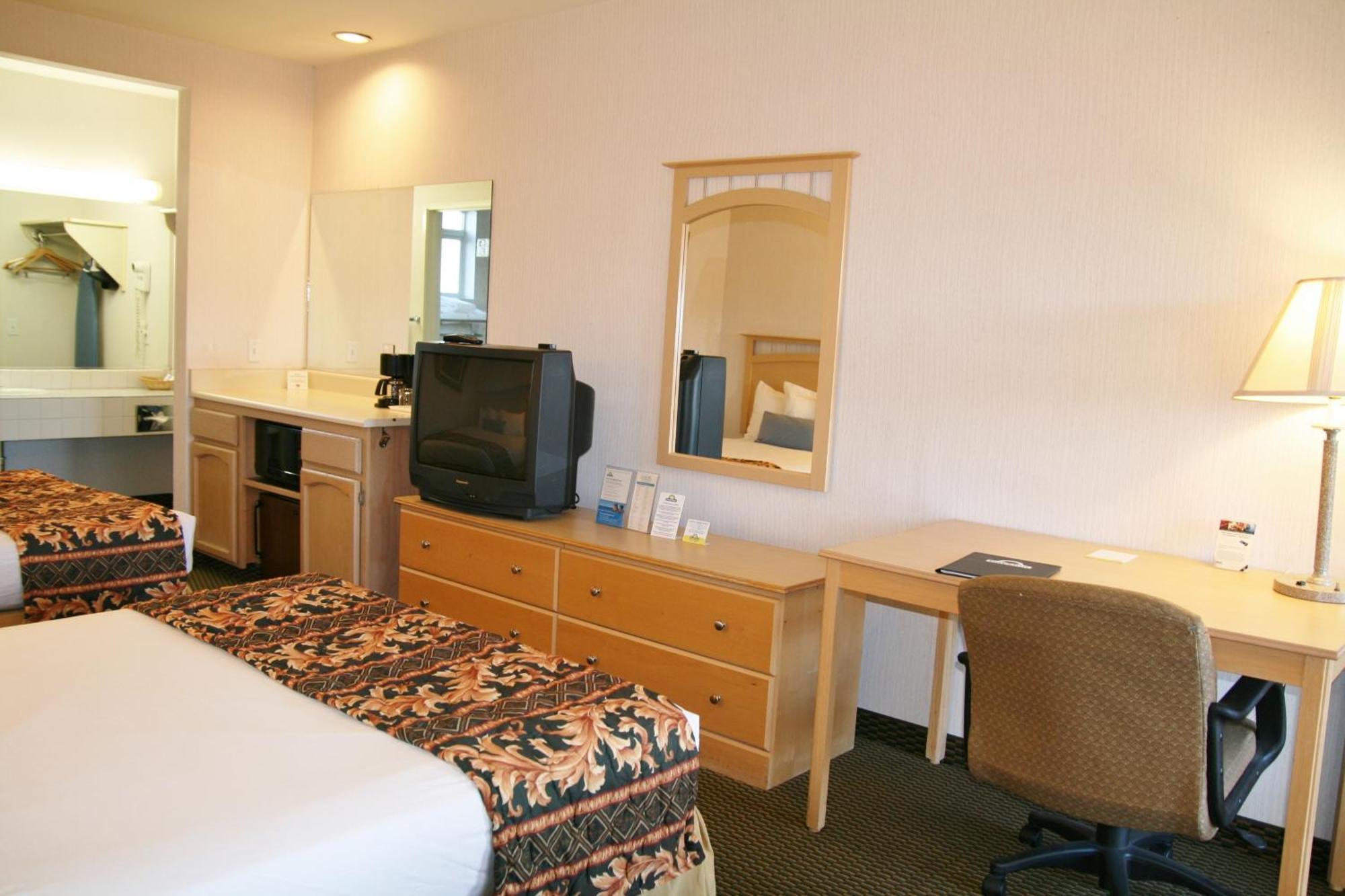 Days Inn By Wyndham Rocklin/Sacramento Екстериор снимка