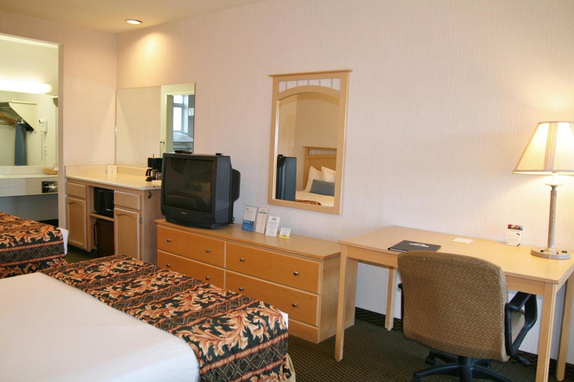 Days Inn By Wyndham Rocklin/Sacramento Екстериор снимка