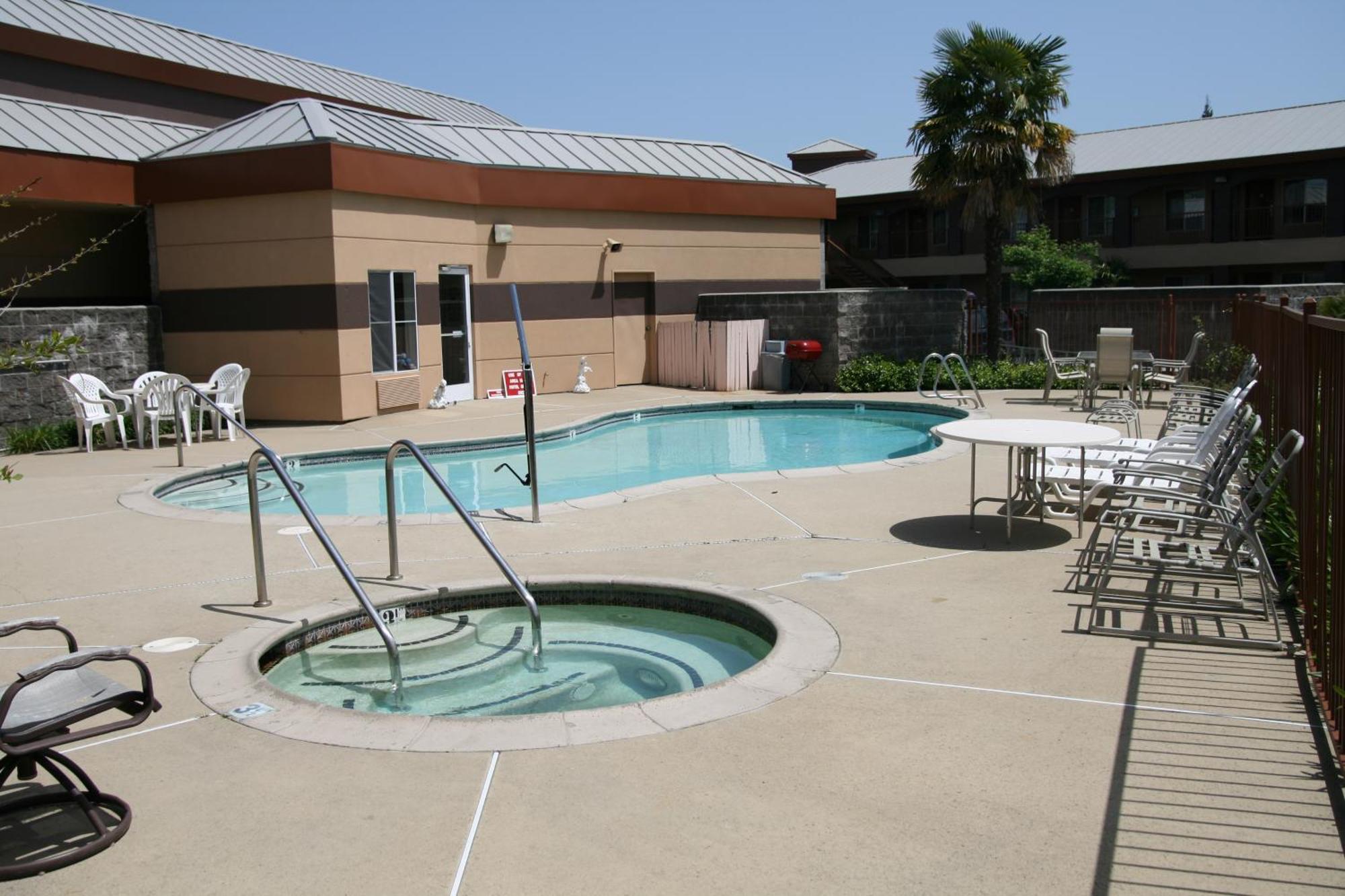 Days Inn By Wyndham Rocklin/Sacramento Екстериор снимка